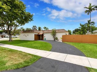 8542 SW 102nd Ct, Miami, FL 33173