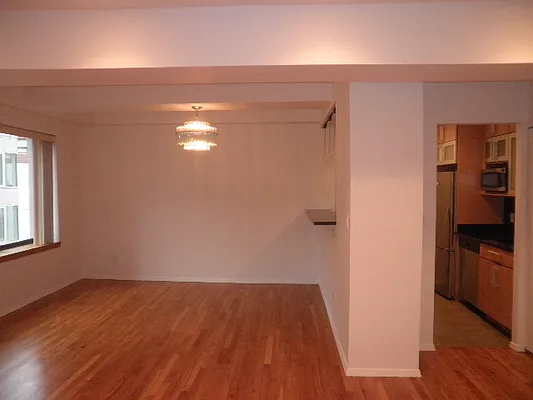 Rented by Bond New York | media 22