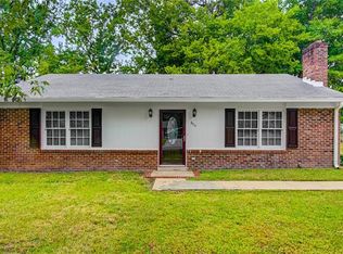 804 Pine Ridge Dr, Greensboro, NC 27406