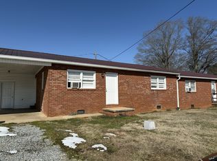 2412 Claremont Rd #1, Newton, NC 28658