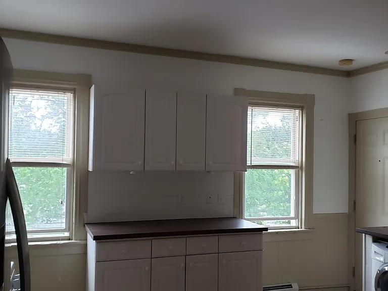240 Valley St #3 — Photo 17