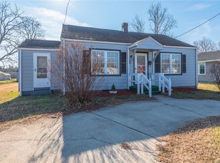315 Lakeview Ave, Colonial Heights, VA 23834