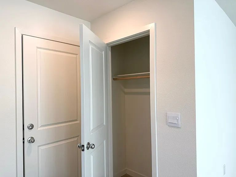 2024 Shady Tree Cir — Photo 7