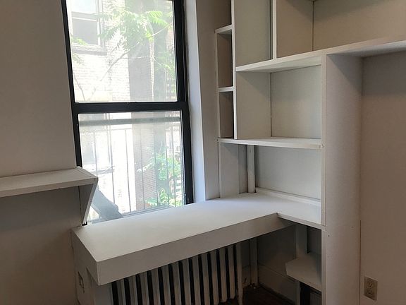 4th image of 425 E 6th St #4C