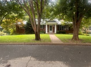 18 Adamswood Rd, Asheville, NC 28803