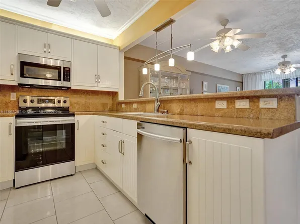 2831 Somerset Dr APT 304, Lauderdale Lakes, FL 33311