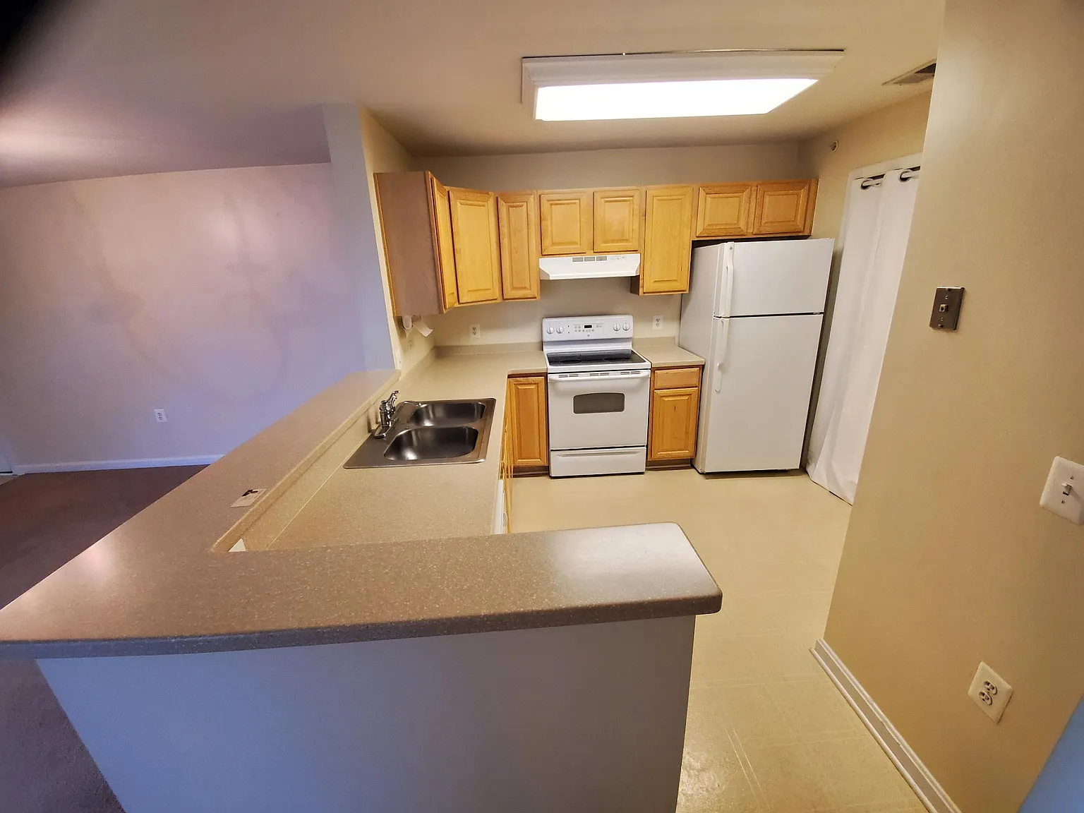 2 bed, 1350 sqft, $1,850 — Photo 3