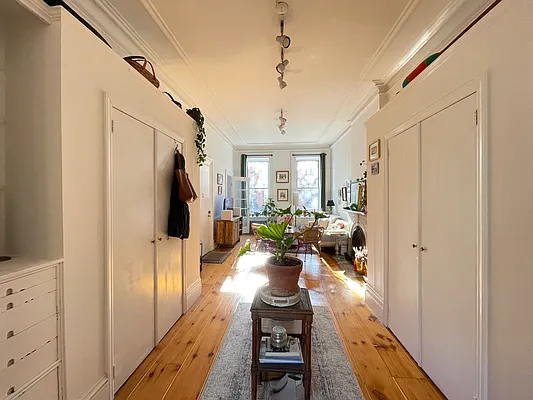 Rented by Realty Collective | media 8