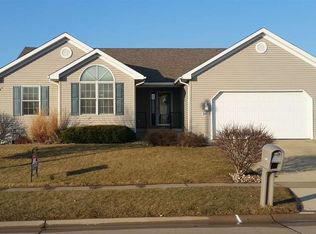 340 W Doral Dr, Eldridge, IA 52748