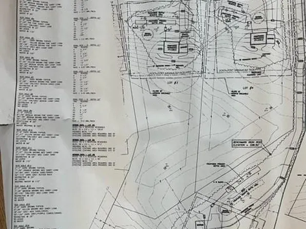 982R Vauxhall Street Ext, Waterford, CT 06375