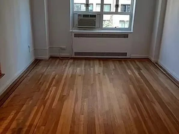 200 West 20th Street image 2 of 5