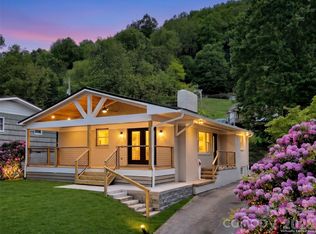 3575 Dellwood Rd, Waynesville, NC 28786