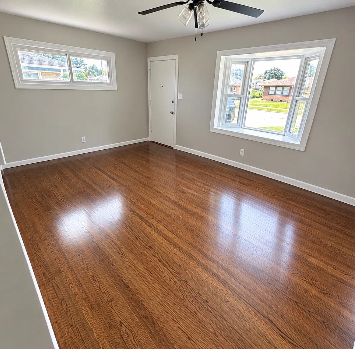 Charming 3 Bed, 1 Bath Home in Milwaukee - Available Immediately - $1800/month — Photo 3