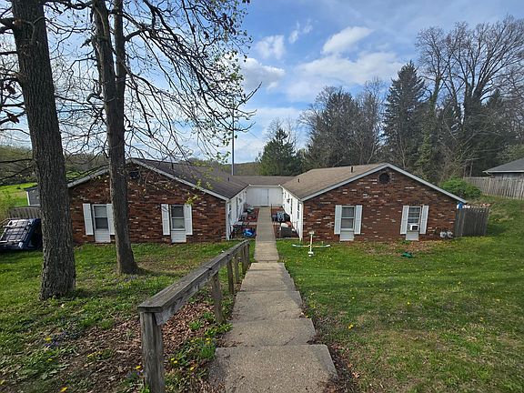 2nd image of 1710 Oak Ct