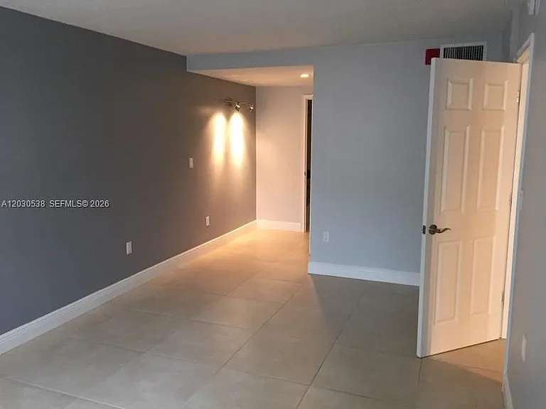 11213 SW 88th St #110B — Photo 6