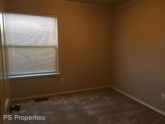 5th image of 4827 Spanish Sun Ave NE