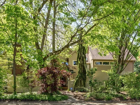 434 W 46th St, Indianapolis, IN 46208