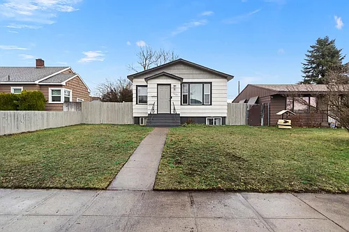 1227 E Augusta Ave #B Photo 1
