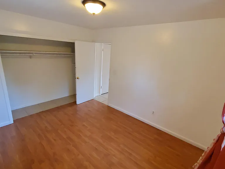 1932 Meadow Dr #3 — Photo 10