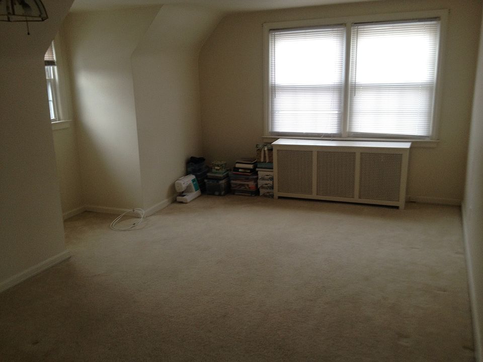 2nd image of 9-05 2nd St #2
