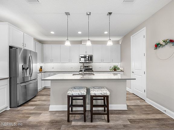 2nd image of 144 ALDERWOOD Place
