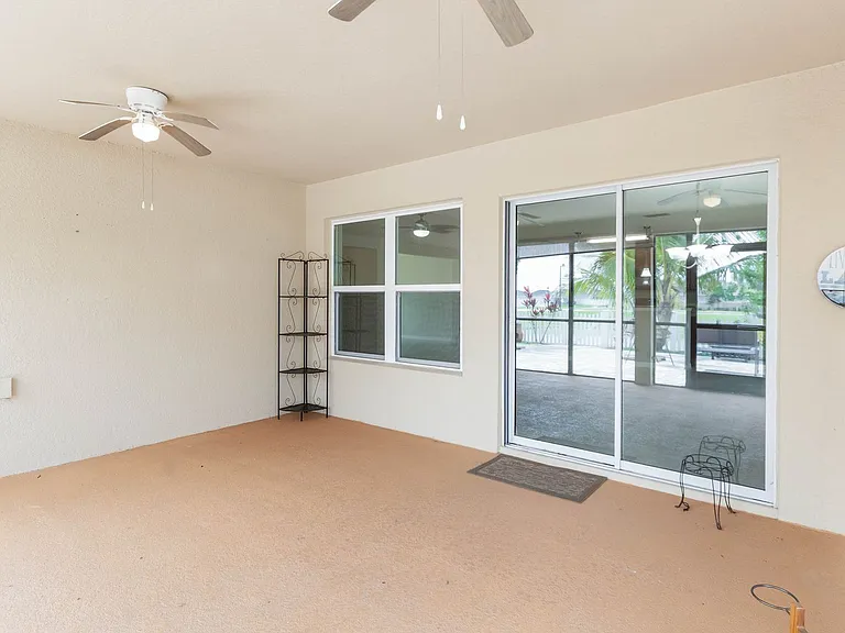 4602 Harvest Row Ln — Photo 28