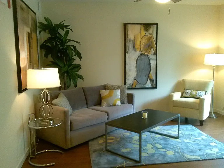 H Street Apartments — Photo 6