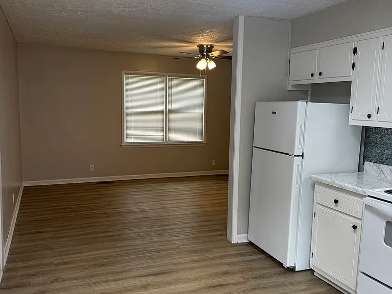 126 S Wooldridge Rd #B — Photo 1
