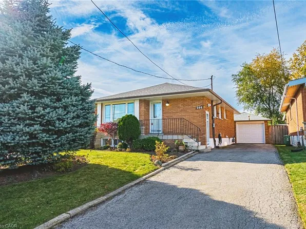 206 Warren Ave, Hamilton, ON L9A 3E3