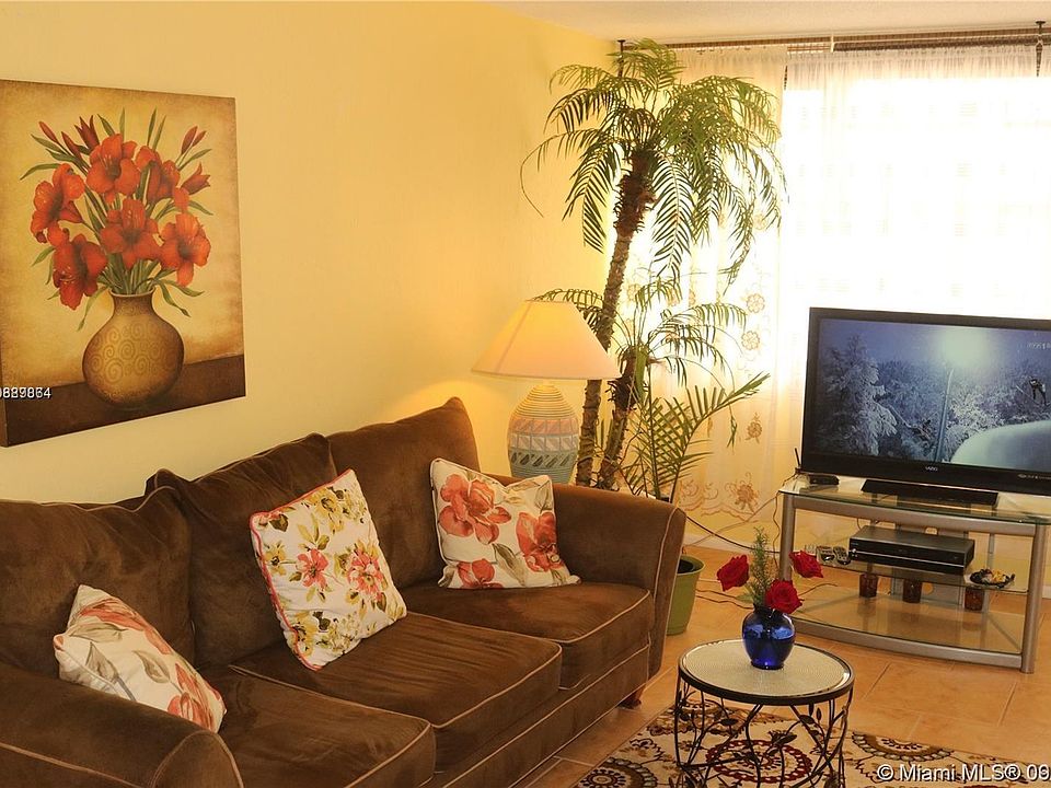 1st image of 250 174th St APT 912