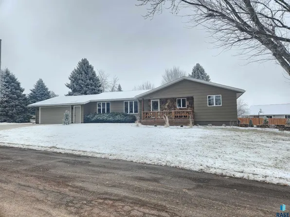 309 Jefferson Dr, Alcester, SD 57001