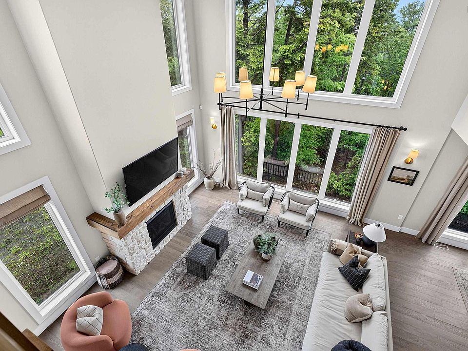 1st image of 53 Hearthwood Cres