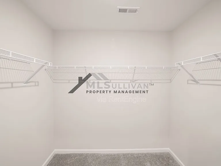 1010 Crater Lake Way — Photo 32