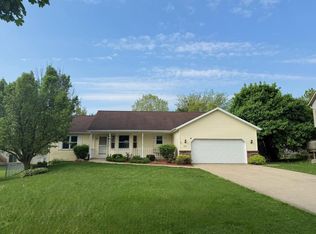 407 Overlook Ter, Marshall, WI 53559