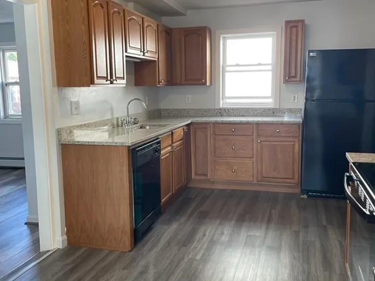 46 Lowell St #1A — Photo 15