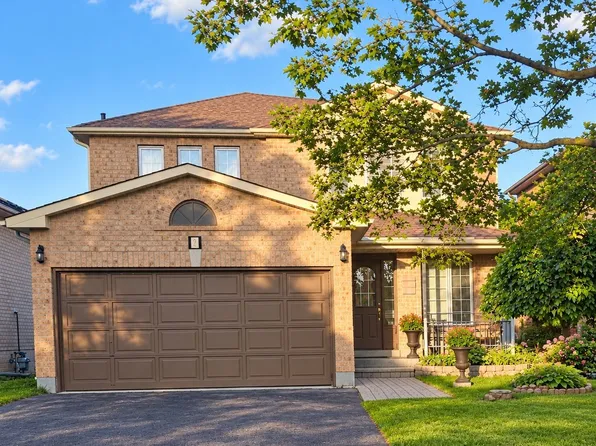 5 Twiss Dr, Barrie, ON L4N 8P3