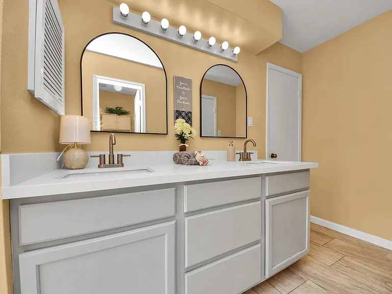 3935 Heathersage Dr — Photo 32