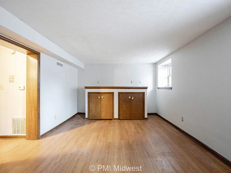 Parkway Apartments — Photo 19