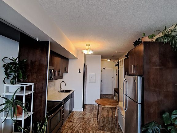 5th image of 2464 Weston Rd #915