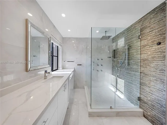 1538 Tamarind Ct — Photo 4