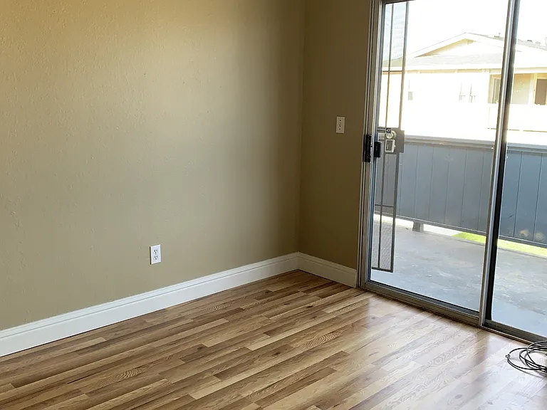 1871 Cherokee Dr #4 — Photo 9
