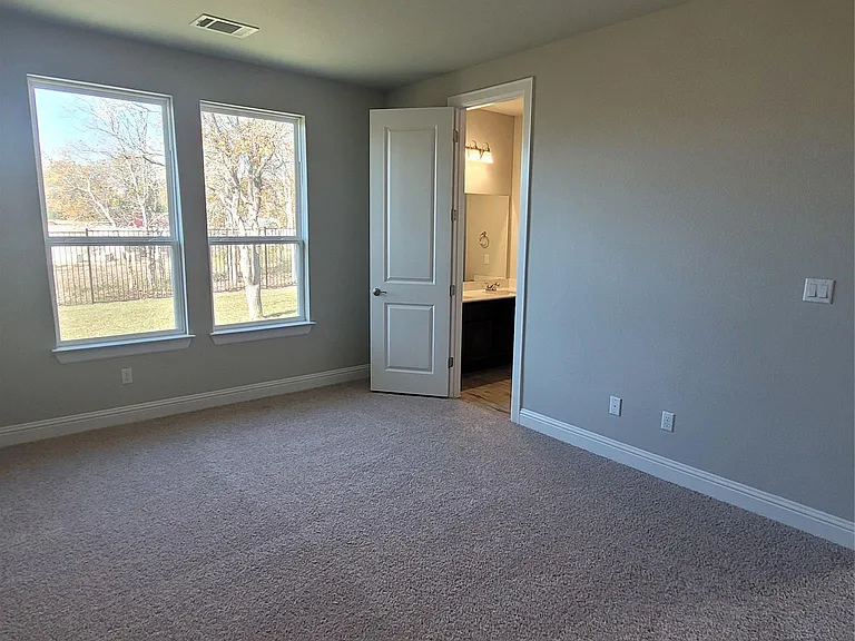 120 Free Stone Dr — Photo 12