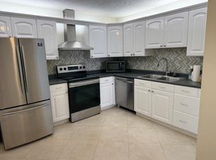 9256 Sabal Ridge Cir #D, Boca Raton, FL 33428