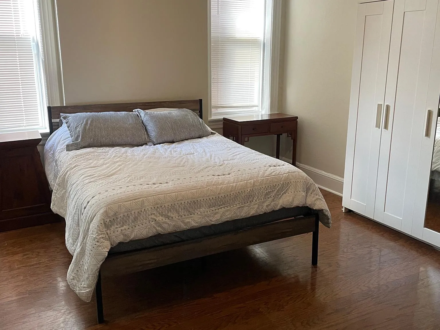2 bed, 1300 sqft, $1,550 — Photo 3