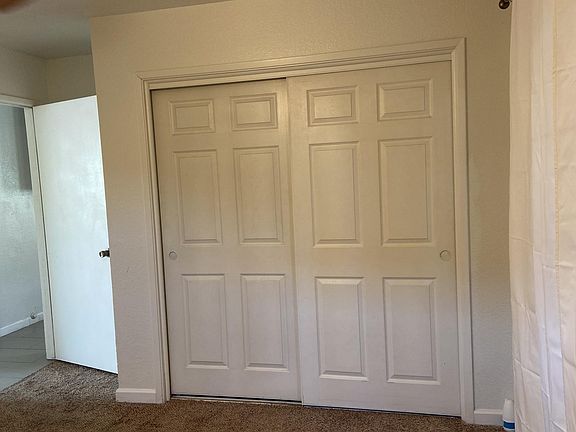 5th image of 530 E Hawkeye Ave #530