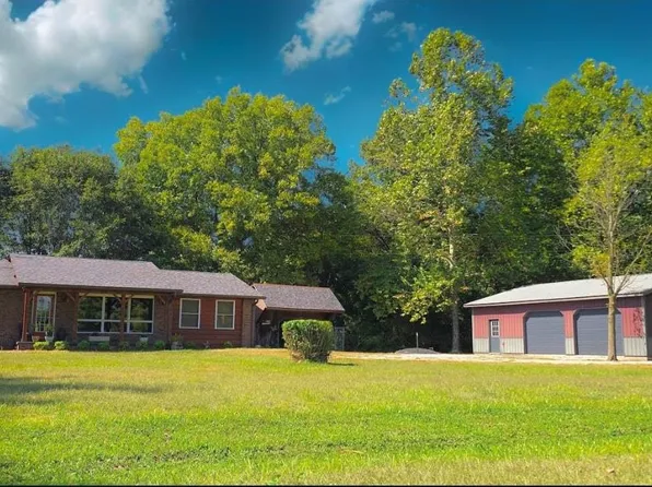 8513 N State Road 57, Washington, IN 47501