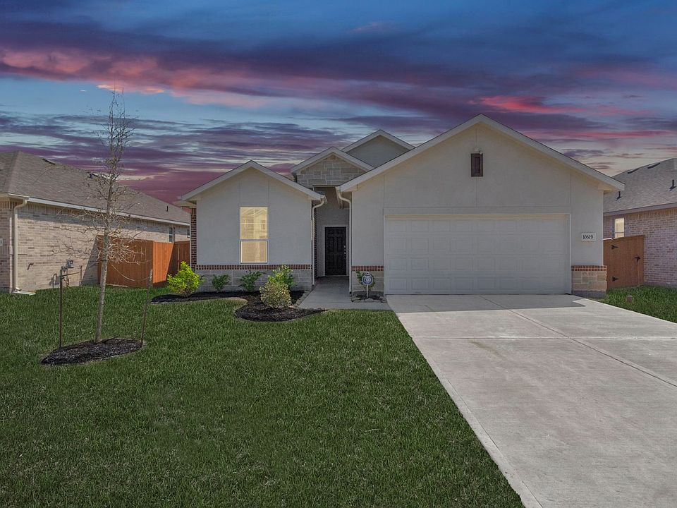 1st image of 10619 Cascade Creek Dr
