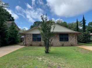 512 Parkview Rd NW #A, Fort Walton Beach, FL 32547