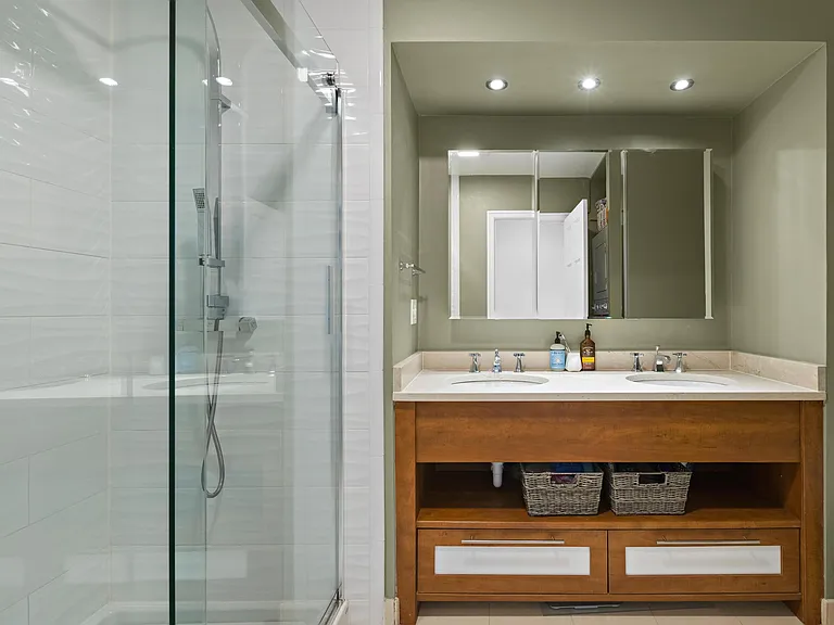 1214 Washington St #8 — Photo 13