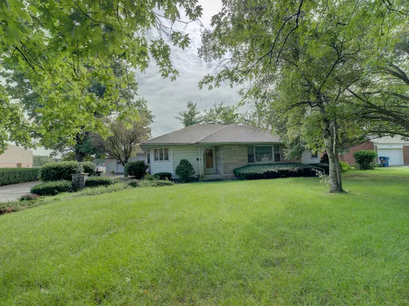 622 S Belmont Ave, Watseka, IL 60970